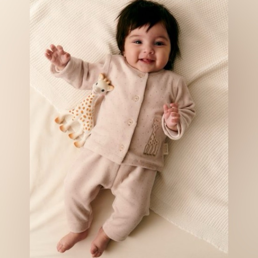 H&M x Sophie the Giraffe 2 piece velour set 9 months